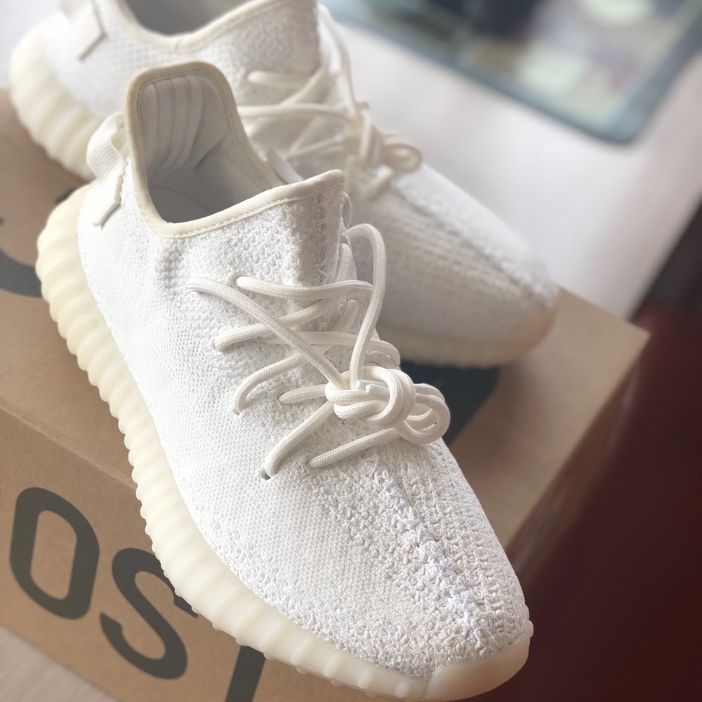 White Cream Yeezys Boost V2 - Picture 2 of 5